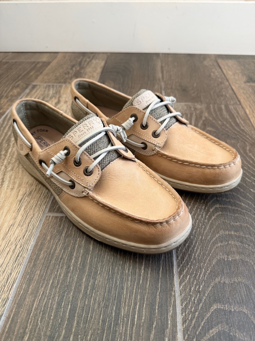NWOT Sperry Top-Sider Women’s Rosefish 3-Eye Brown Leather Boat Shoe—10 - Picture 2 of 13